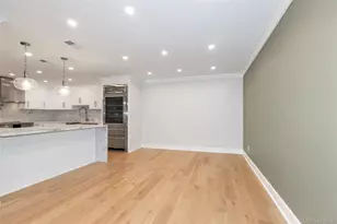 18 Acorn Ponds Dr, Roslyn, NY 11576 - Photo 9