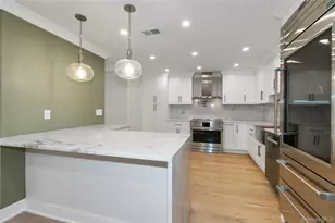 18 Acorn Ponds Dr, Roslyn, NY 11576 - Photo 7