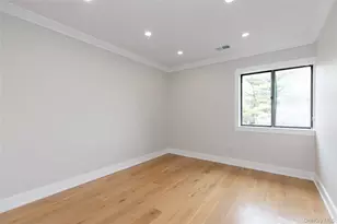 18 Acorn Ponds Dr, Roslyn, NY 11576 - Photo 17