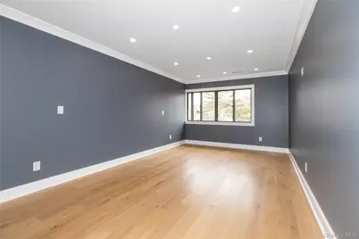 18 Acorn Ponds Drive, Roslyn, NY 11576 - Photo 19