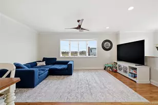 184 Inlet Dr, Lindenhurst, NY 11757 - Photo 9