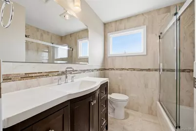 184 Inlet Drive, Lindenhurst, NY 11757 - Photo 13