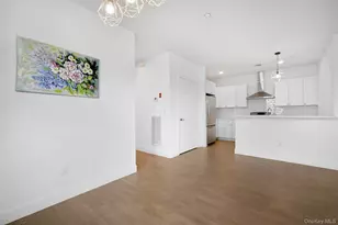 401 Breton Wy, Glen Cove, NY 11542 - Photo 11