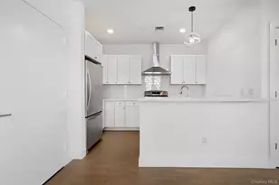 401 Breton Wy, Glen Cove, NY 11542 - Photo 11