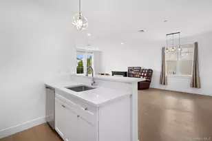 401 Breton Wy, Glen Cove, NY 11542 - Photo 17