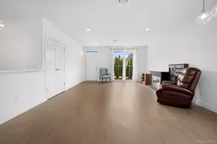 401 Breton Wy, Glen Cove, NY 11542 - Photo 7