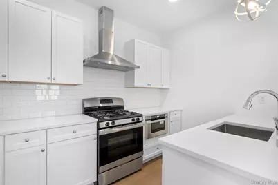 401 Breton Way, Glen Cove, NY 11542 - Photo 13