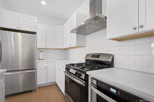 401 Breton Wy, Glen Cove, NY 11542 - Photo 19