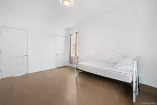 401 Breton Wy, Glen Cove, NY 11542 - Photo 29