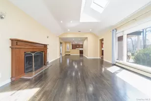 143 Round Hill Rd, Roslyn Heights, NY 11577 - Photo 5