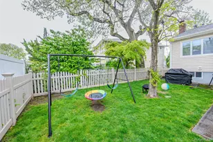 23 Geoffrey Ln, Hewlett, NY 11557 - Photo 7