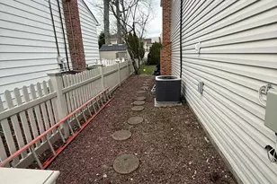 23 Geoffrey Ln, Hewlett, NY 11557 - Photo 3