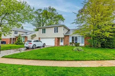 23 Geoffrey Lane, Hewlett, NY 11557 - Photo 3