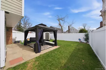 38 Sutton Street, Hempstead, NY 11550 - Photo 21