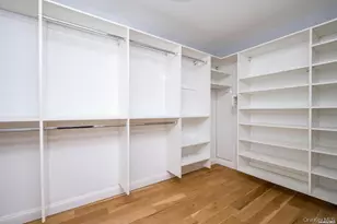 60 Fir Dr, East Hills, NY 11576 - Photo 11