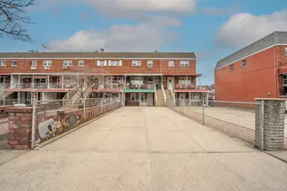 264 Throgs Neck Boulevard, Bronx, NY 10465 - Photo 1