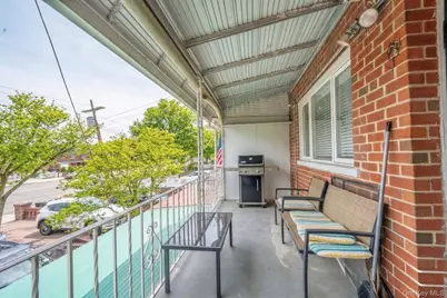 264 Throgs Neck Boulevard, Bronx, NY 10465 - Photo 11