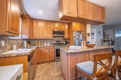 264 Throgs Neck Boulevard, Bronx, NY 10465 - Photo 15