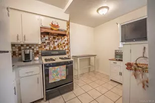 264 Throgs Neck Blvd, Bronx, NY 10465 - Photo 3