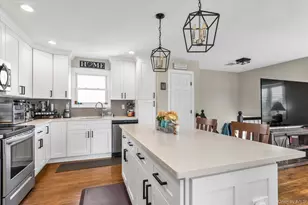 35 Lee Ave, Babylon, NY 11702 - Photo 5