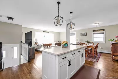 35 Lee Avenue, Babylon, NY 11702 - Photo 7