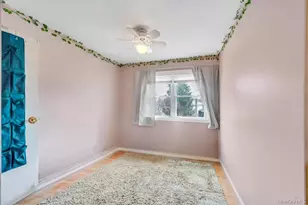 175 Shelby Ave, Holbrook, NY 11741 - Photo 11