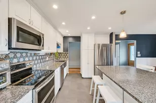 175 Shelby Ave, Holbrook, NY 11741 - Photo 7