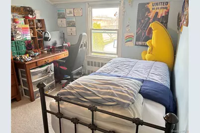 3 Chestnut Avenue, Floral Park, NY 11001 - Photo 15