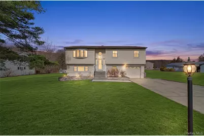 6 Adams Court, Monroe, NY 10950 - Photo 1