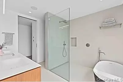 1080 Springs Fireplace Road, East Hampton, NY 11937 - Photo 5