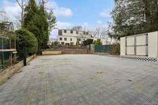 4 University Dr, East Setauket, NY 11733 - Photo 31