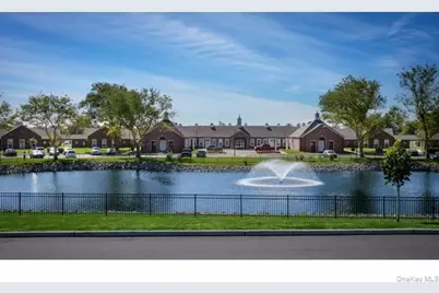 75 Circle Drive #88-205, Central Islip, NY 11722 - Photo 3