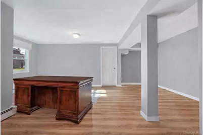 146 Awixa Avenue, Bay Shore, NY 11706 - Photo 31