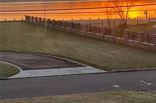 146 Awixa Ave, Bay Shore, NY 11706 - Photo 39