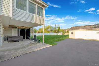 146 Awixa Avenue, Bay Shore, NY 11706 - Photo 33