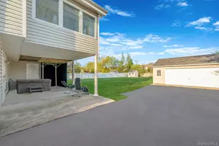 146 Awixa Ave, Bay Shore, NY 11706 - Photo 33