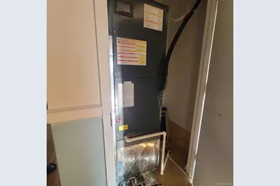 10442 164th Street, Jamaica, NY 11433 - Photo 11