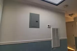 104-42 164th St, Jamaica, NY 11433 - Photo 3