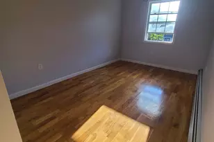 104-42 164th St, Jamaica, NY 11433 - Photo 7