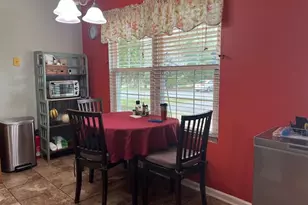 4 Fox Path, Coram, NY 11727 - Photo 9