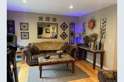 4 Fox Path, Coram, NY 11727 - Photo 5