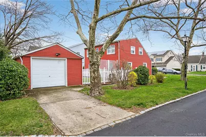 306 Curtis Avenue, Carle Place, NY 11514 - Photo 3