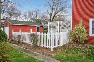 306 Curtis Ave, Carle Place, NY 11514 - Photo 5