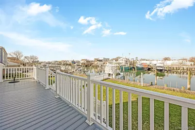 718 Guy Lombardo Avenue, Freeport, NY 11520 - Photo 5