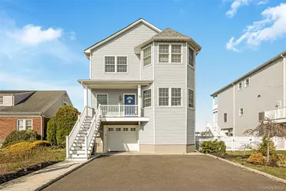 718 Guy Lombardo Avenue, Freeport, NY 11520 - Photo 29