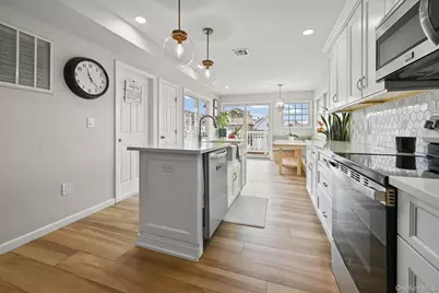 40 W 13th Road, Broad Channel, NY 11693 - Photo 9