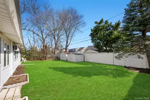 60 Flamingo Rd, Levittown, NY 11756 - Photo 45