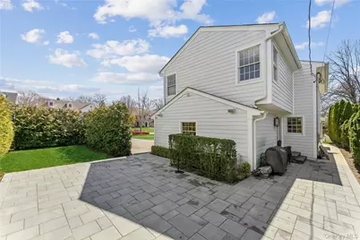 194 Whitehall Boulevard, Garden City, NY 11530 - Photo 33