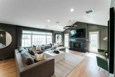 194 Whitehall Boulevard, Garden City, NY 11530 - Photo 11