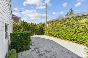 194 Whitehall Blvd, Garden City, NY 11530 - Photo 31